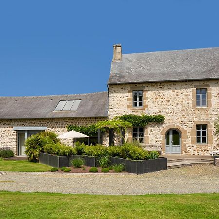Manoir De La Nogrie - Chambre De Charme Avec Acces Privatif - Piscine Chauffee Sur Domaine 5 Etoiles Val-d'Ize Eksteriør billede