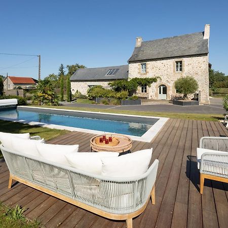 Manoir De La Nogrie - Chambre De Charme Avec Acces Privatif - Piscine Chauffee Sur Domaine 5 Etoiles Val-d'Ize Eksteriør billede